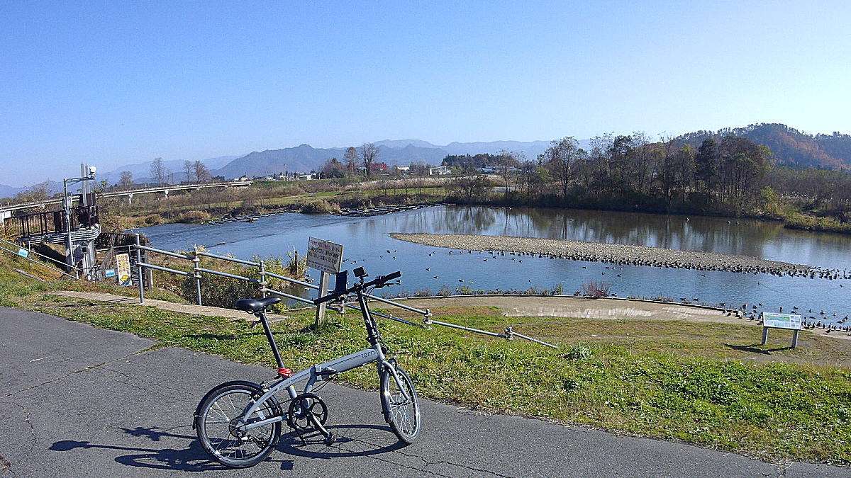 米沢県南公園自転車道 窪田水辺の楽校