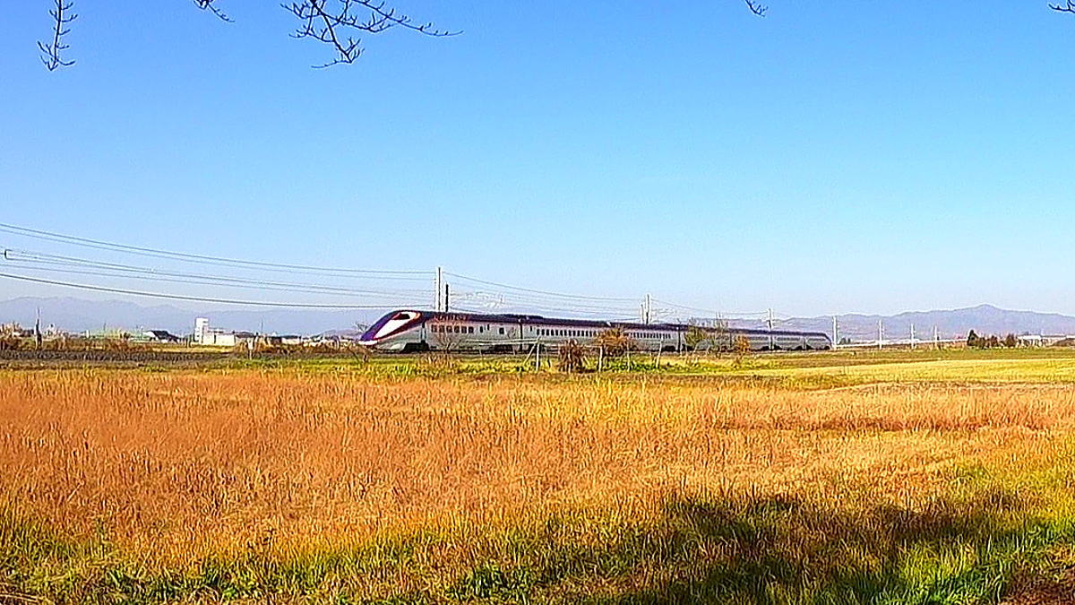 米沢県南公園自転車道 新幹線 